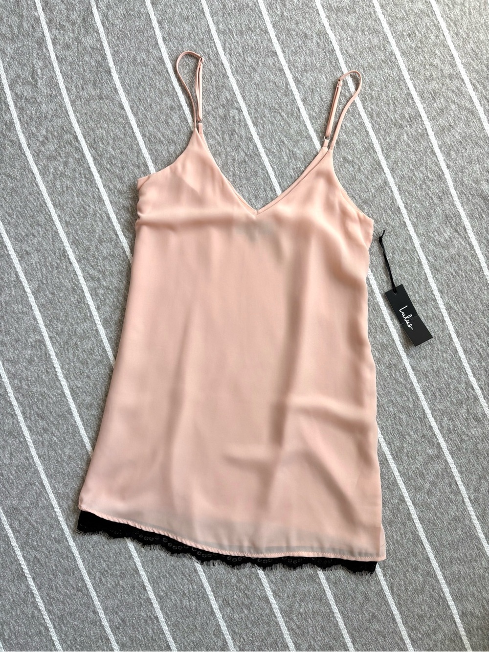 NWT Lulu’s Lace Trim Slip Dress